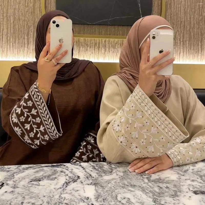 Portrait femme en hijab